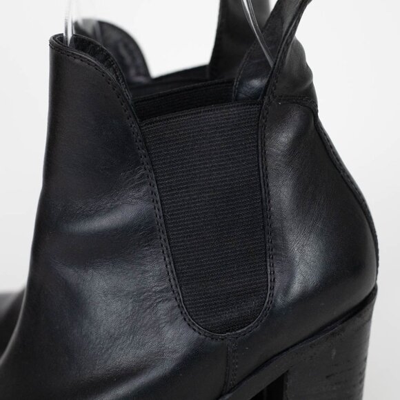 Rag & Bone Women's Black Leather Stanton Chelsea Ankle Leather Boots 38.5 US 8.5 - Picture 3 of 10